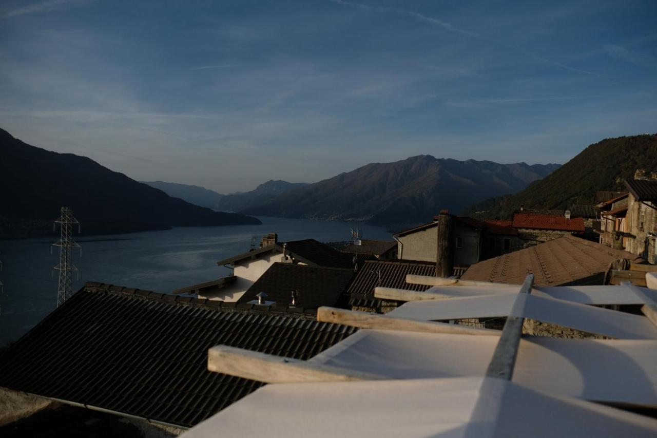 Appartamenti Montemezzo Le Case In Pietra Sorico Exterior foto